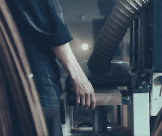 Fabrication de stand sur mesure dans les ateliers parisiens de Groupe Pallas