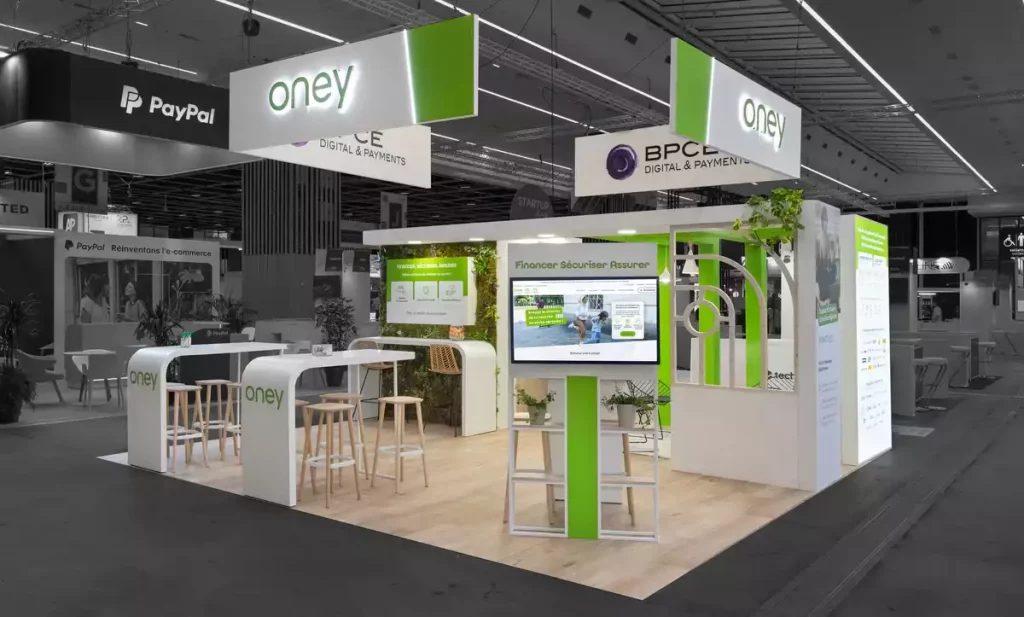 Design et visibilité : un stand ouvert et accueillant réalisé pour Oney, optimisé pour la génération de leads et les échanges B2B sur les salons Toulousains.