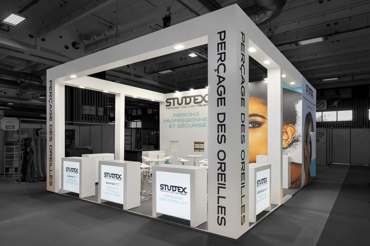Stand sur mesure Studex — Pharmagora Porte de Versailles