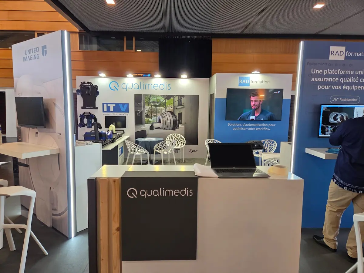 Stand Qualimedis salon médical — Groupe Pallas standiste Lyon